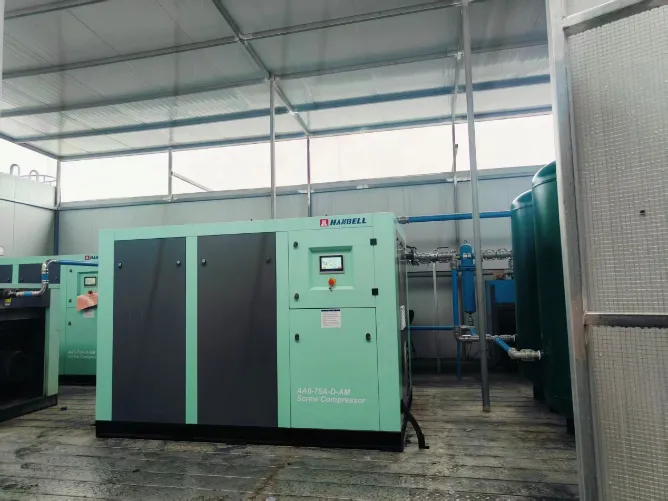 Los ingenieros de Yuzhen instalan un compresor de aire VFD de dos etapas Hanbell de 75 kW para una fábrica de piezas de automóviles en Vietnam